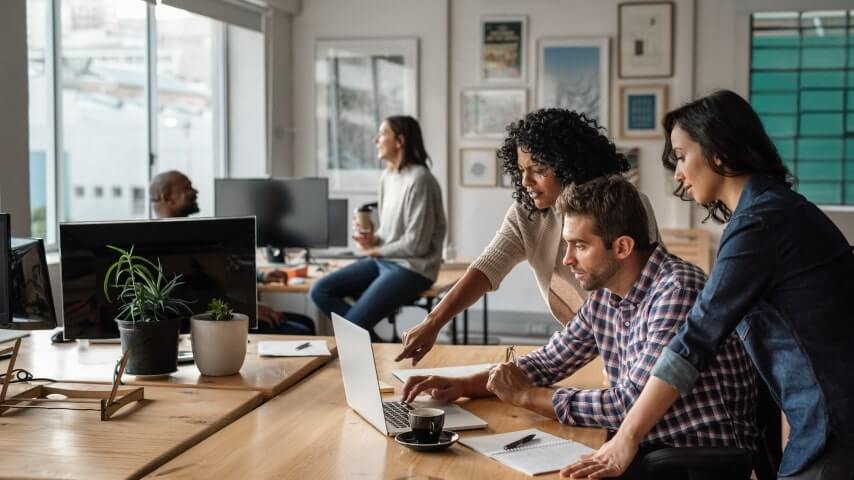 Shopify vs Squarespace: Which Is Better for eCommerce? 